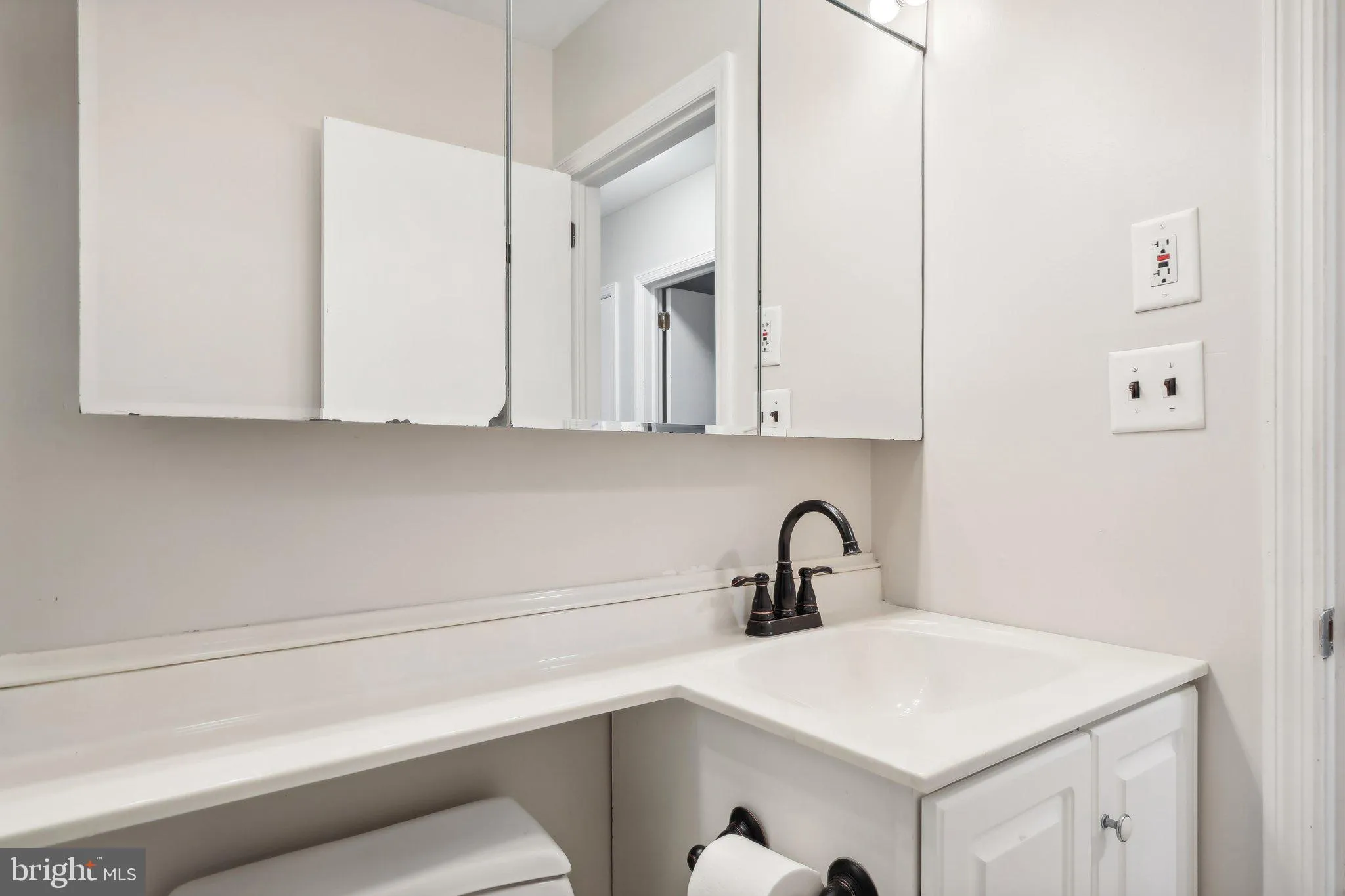 Wilmington, Delaware 19808, United States, 4 Bedrooms Bedrooms, ,3 BathroomsBathrooms,Residential,Contingent,23261