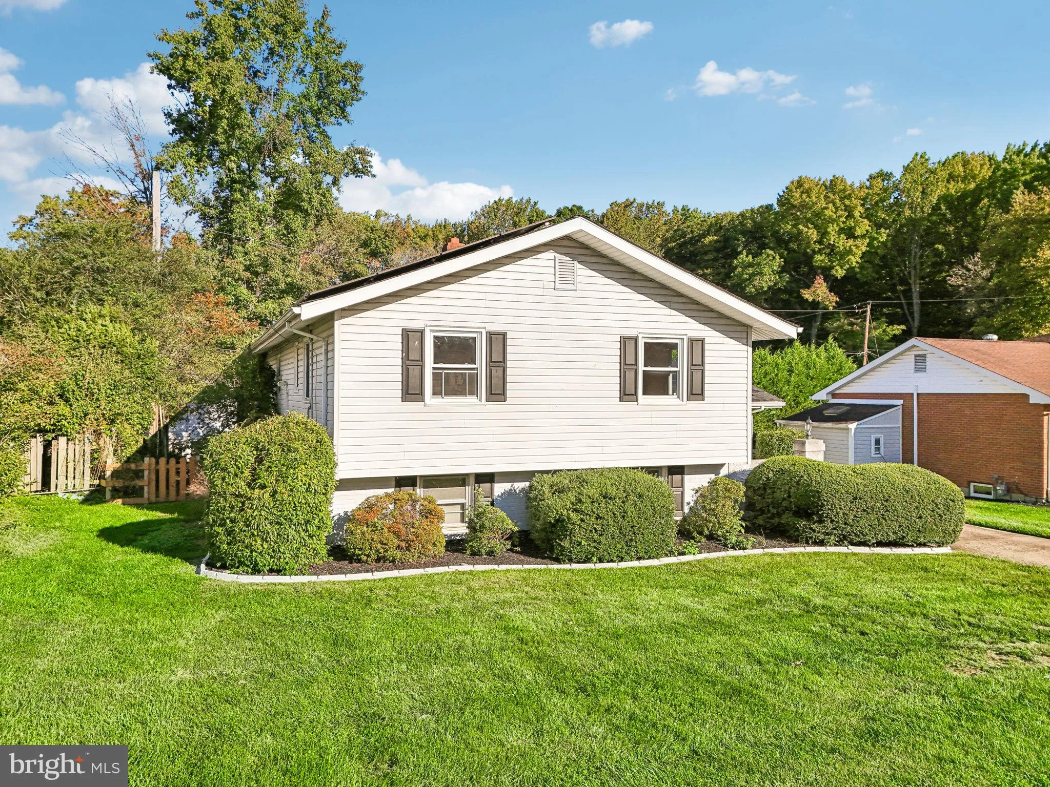 Wilmington, Delaware 19808, United States, 4 Bedrooms Bedrooms, ,3 BathroomsBathrooms,Residential,Contingent,23261