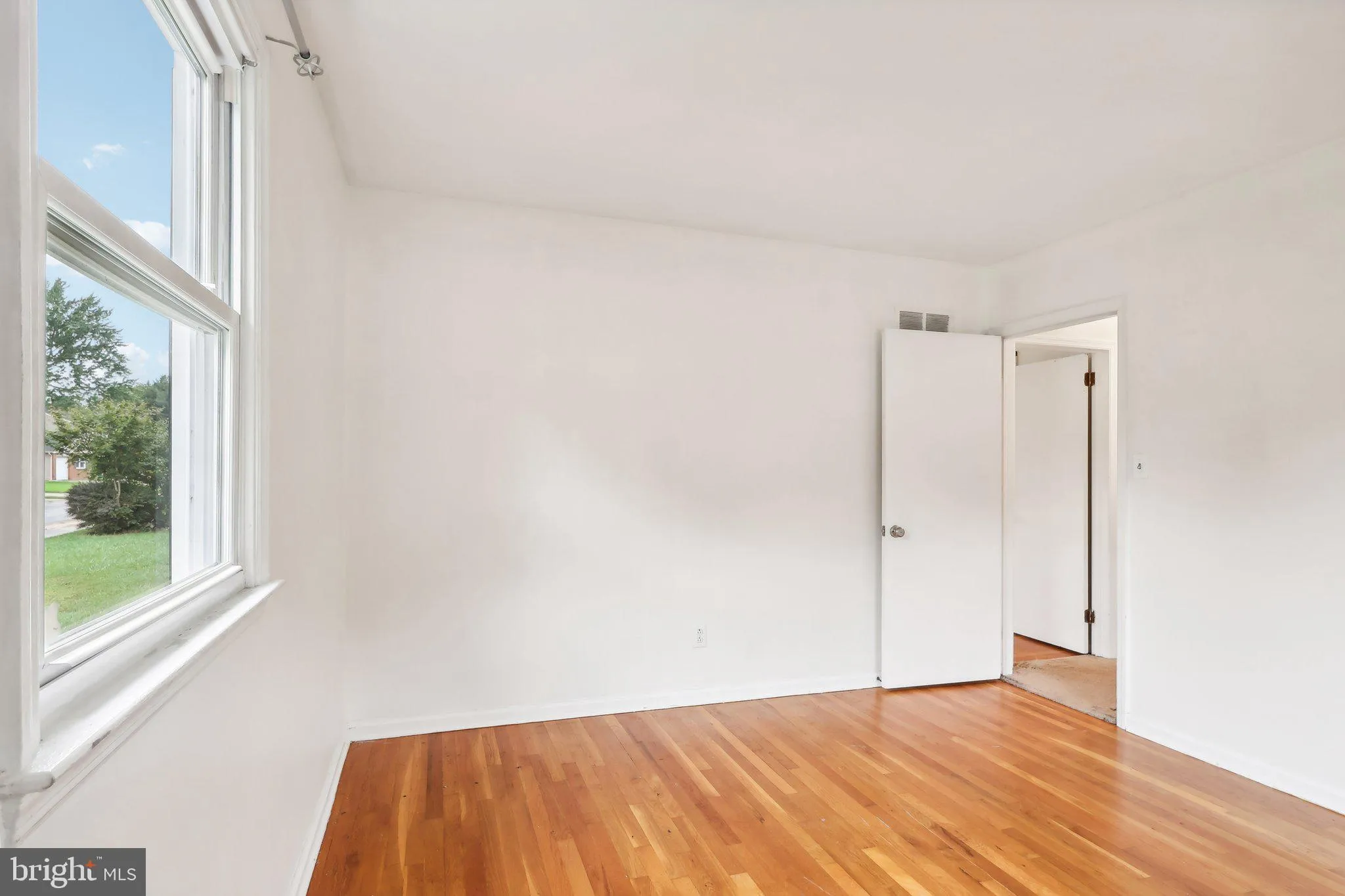 Wilmington, Delaware 19808, United States, 4 Bedrooms Bedrooms, ,3 BathroomsBathrooms,Residential,Contingent,23261