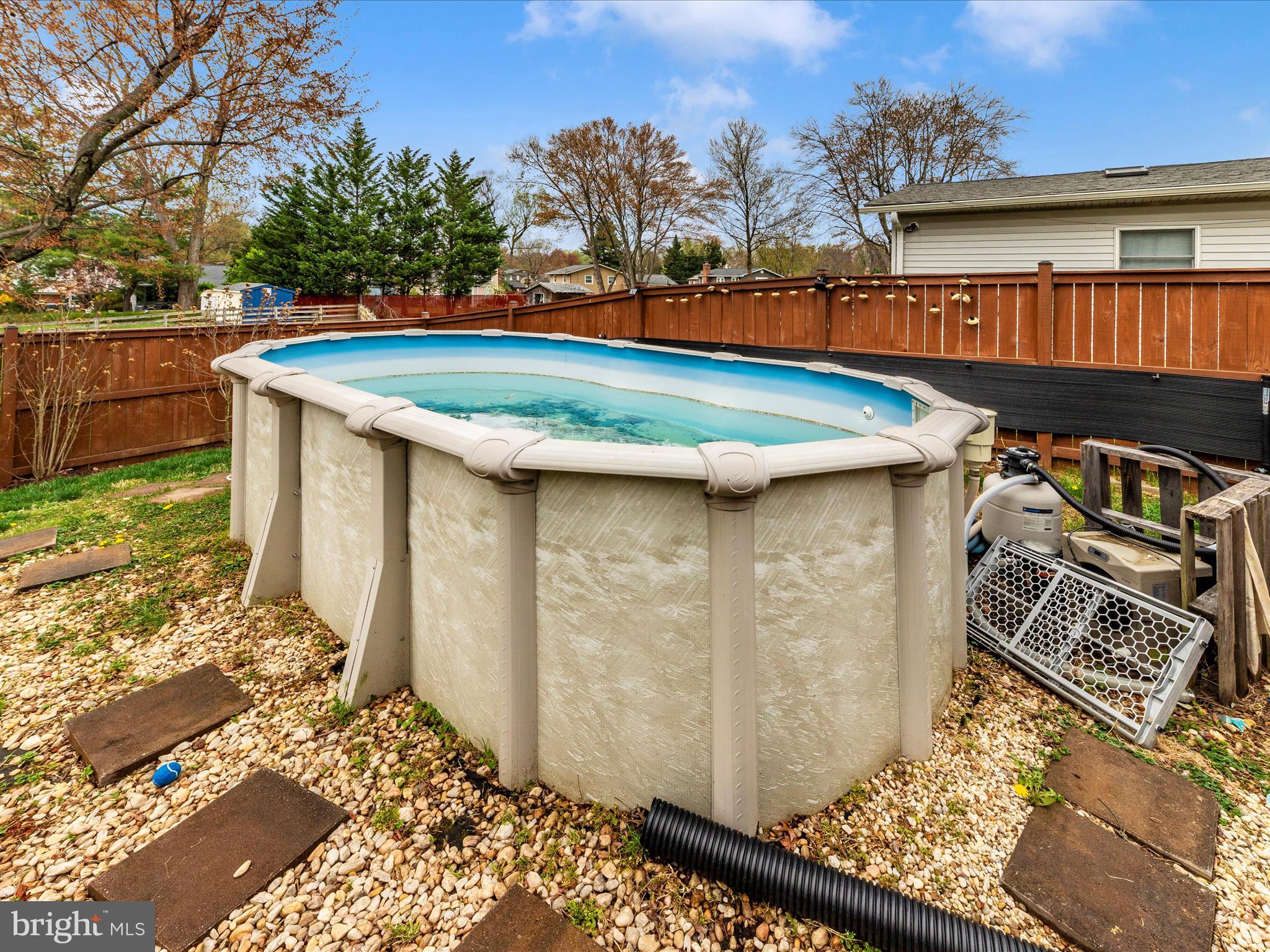 ENGLISH MANOR - Residential