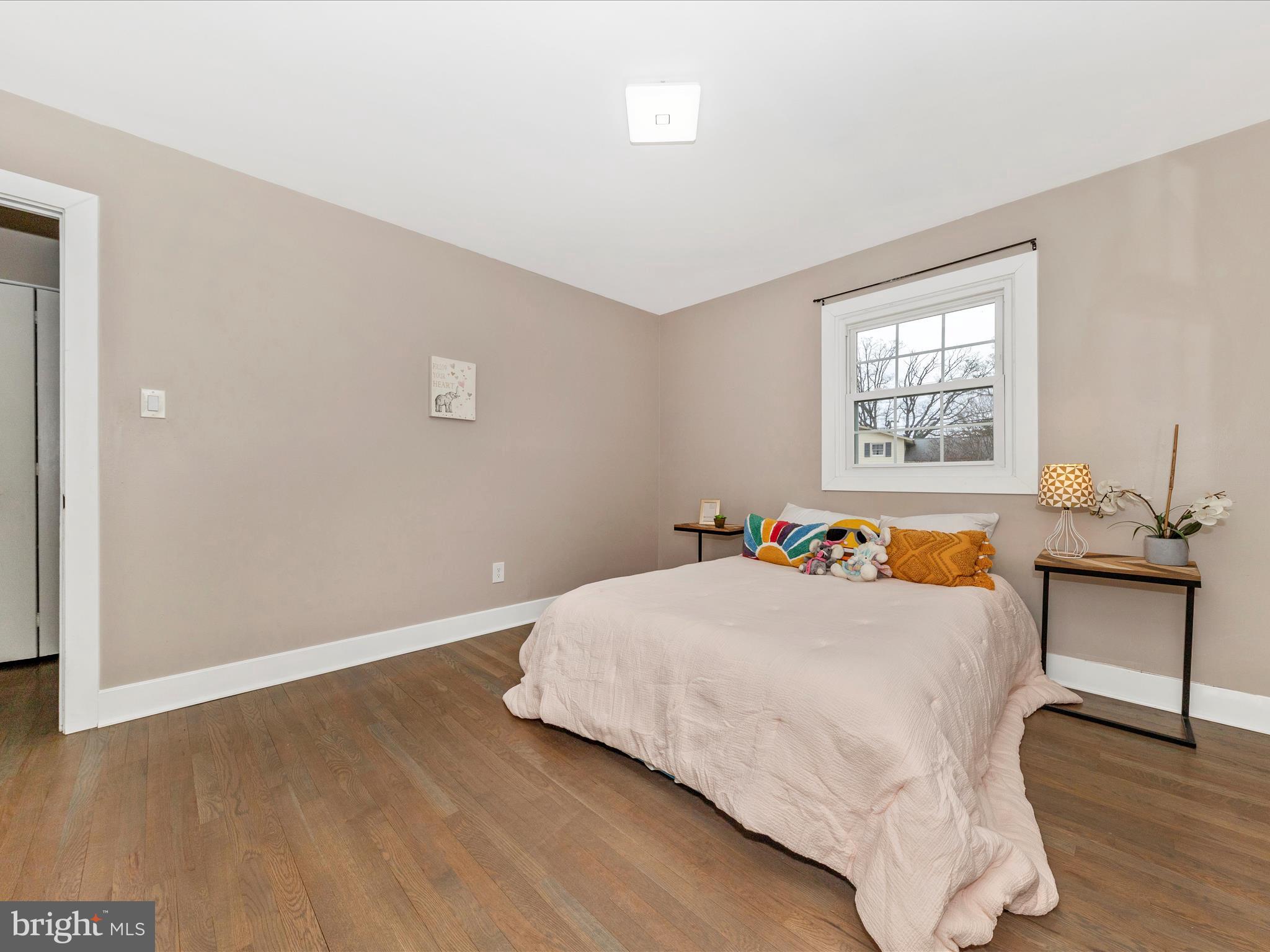 ENGLISH MANOR - Residential