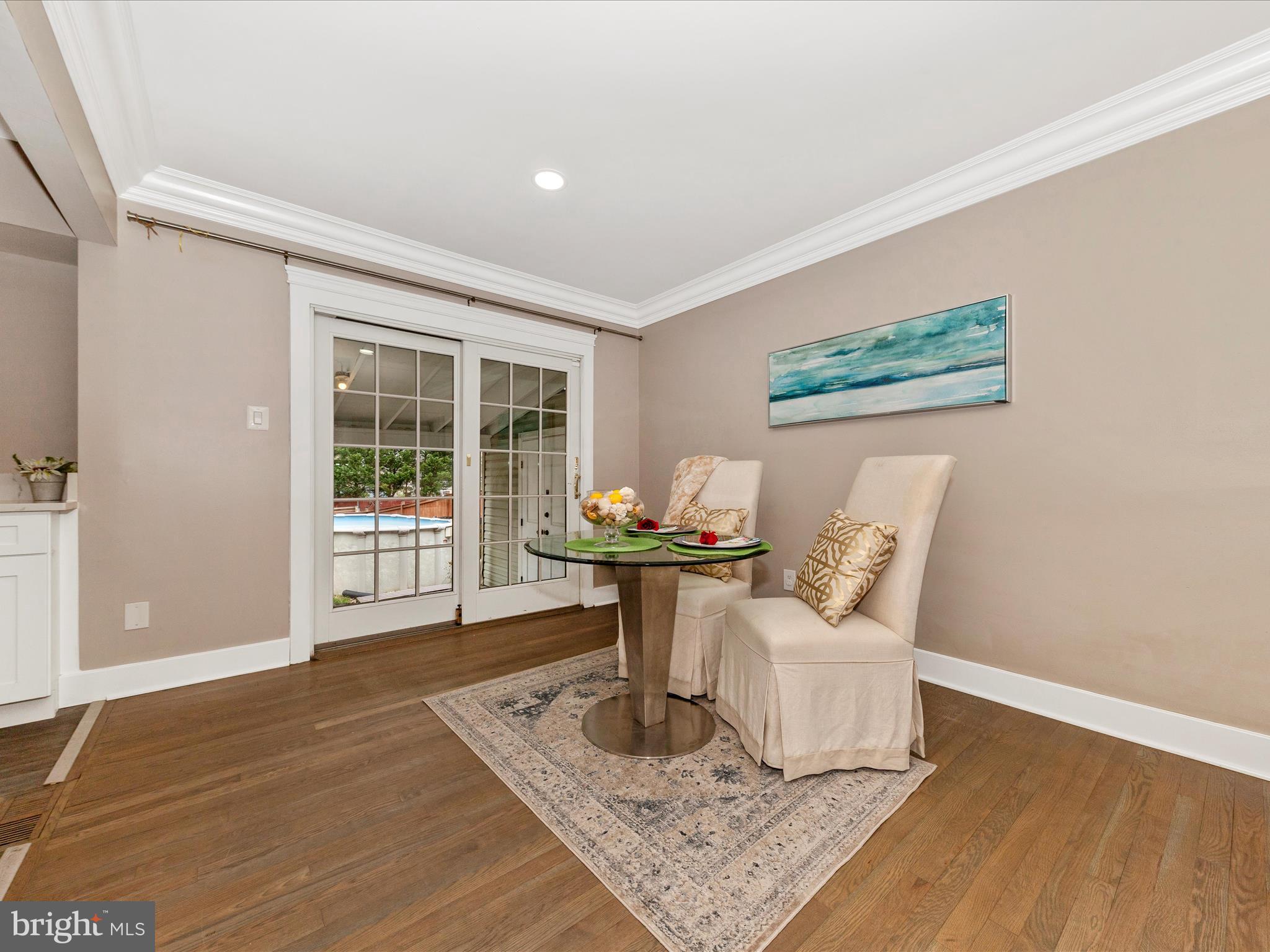 ENGLISH MANOR - Residential