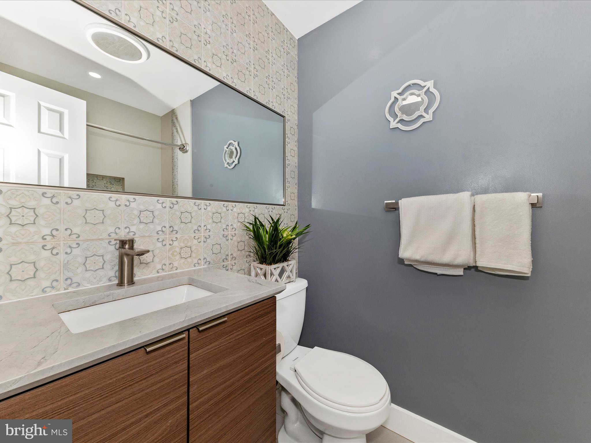 ENGLISH MANOR - Residential