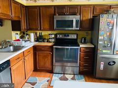 MIDDLEBROOK COMMONS - Residential