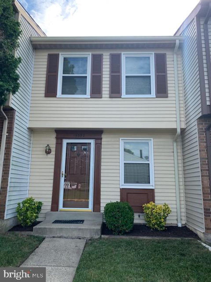 Well maintained beautiful 2 level townhome located in the Middlebrooks Common Community in Germantown, MD The main level offers a large living area, to include kitchen with upgraded stainless steel appliances. The top level has two bedrooms with a full bath. The Master bedroom is accessible by two entries. The finished basement is perfect for entertaining and leads out to a fully fenced yard. This townhome is situated in a family friendly neighborhood with multiple play areas for the kids. - Seller is offering $3,600 in closing costs!SHOWINGS WILL BEGIN ON SUNDAY 8/4/19