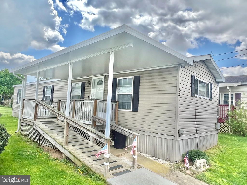 Photo of 2002 W MAIN ST #23, EPHRATA, PA 17522 (MLS # PALA2033984)