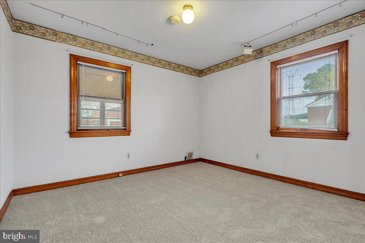 LEEDOM ESTATES - Residential