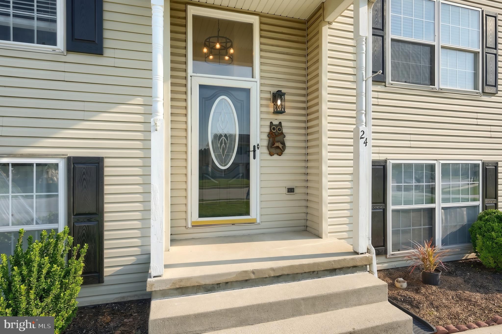24 SQUIRE CIRCLE