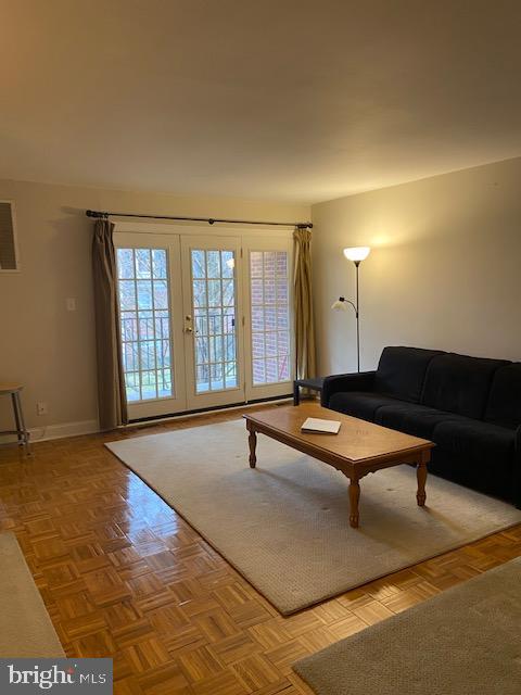 HOMELAND SOUTHWAY - Residential Lease