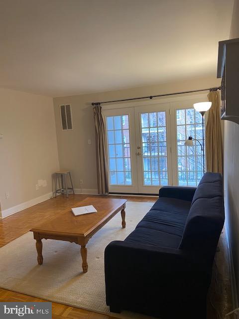 HOMELAND SOUTHWAY - Residential Lease