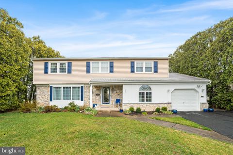 1571 CAROUSEL DRIVE WARMINSTER PA 18974