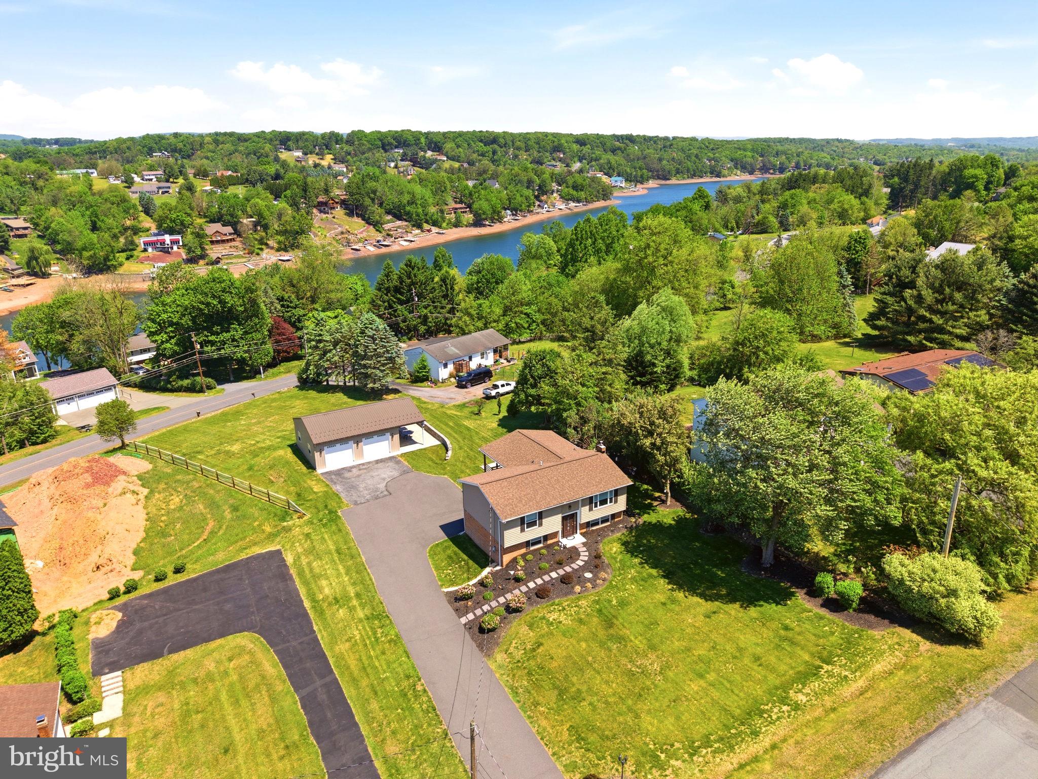 LAKE WYNONAH - Residential