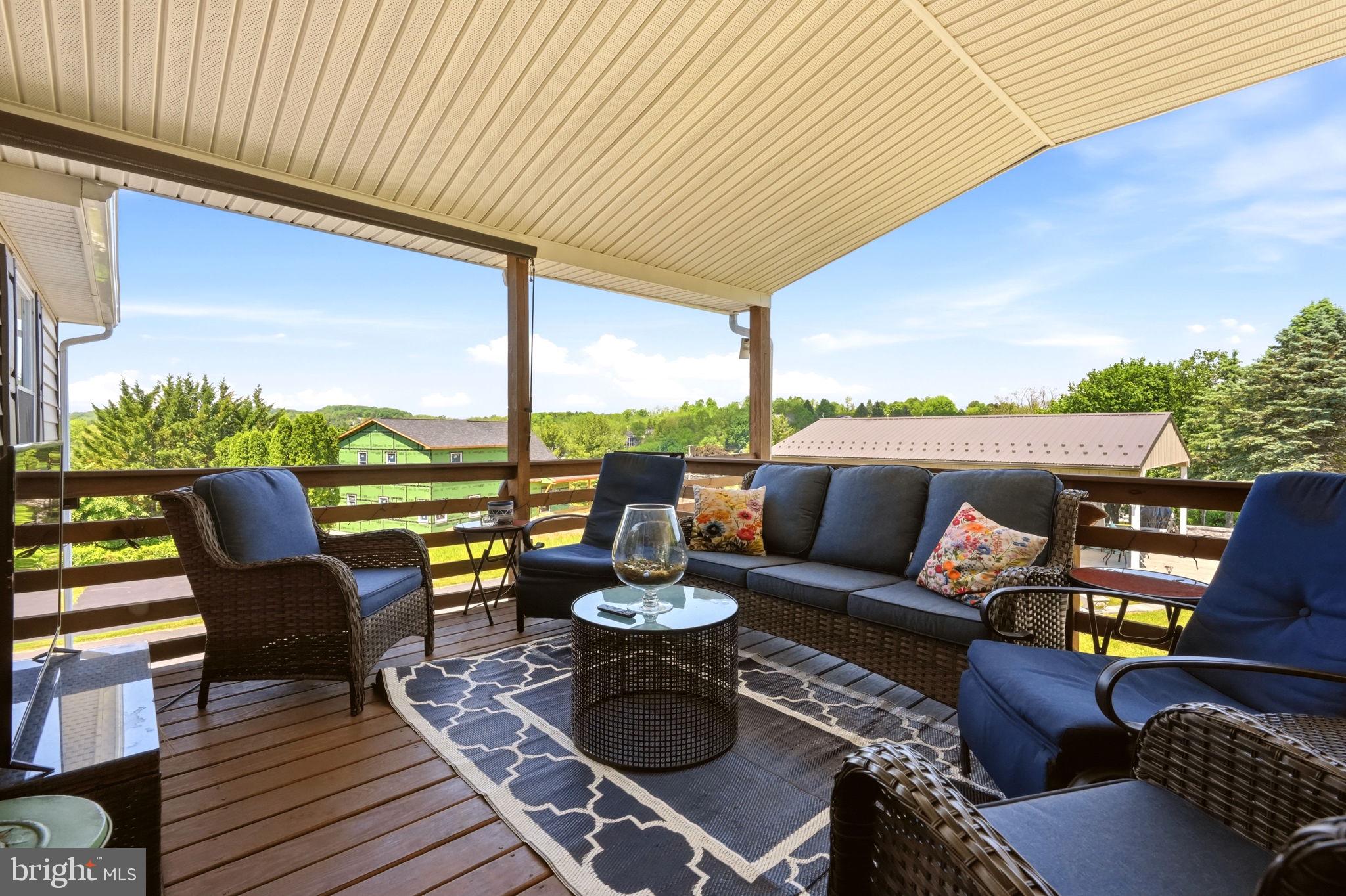 LAKE WYNONAH - Residential