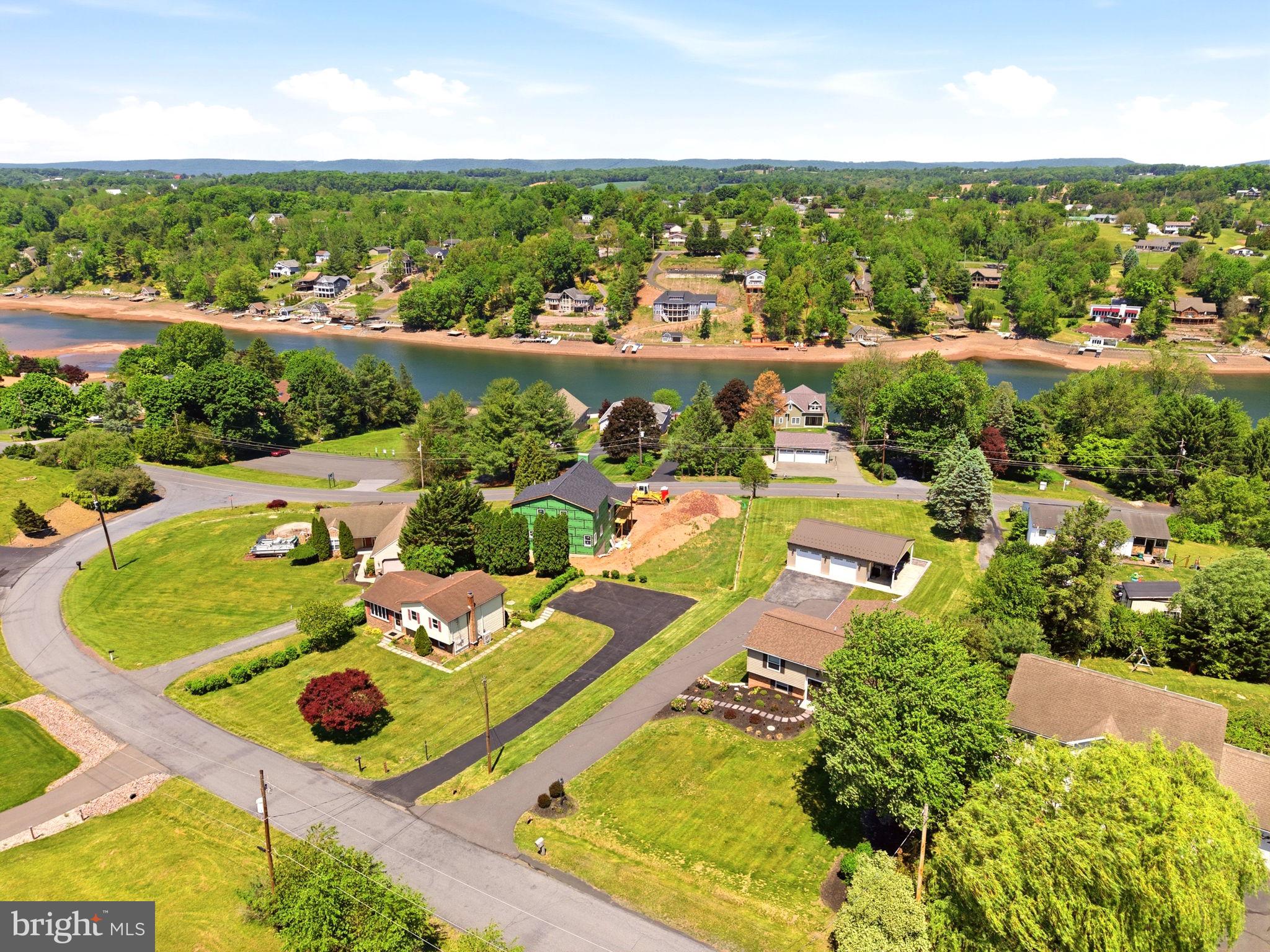 LAKE WYNONAH - Residential