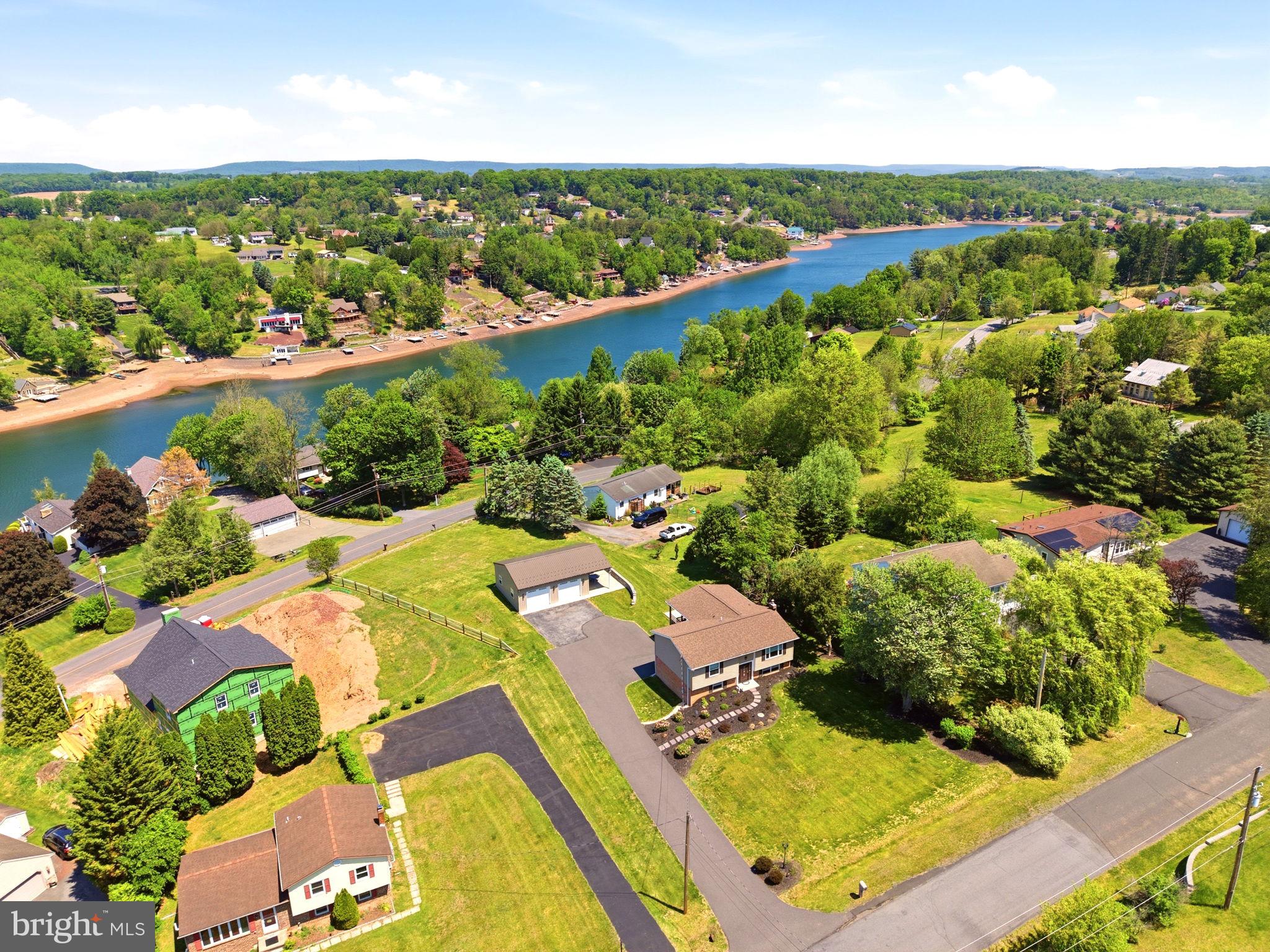 LAKE WYNONAH - Residential