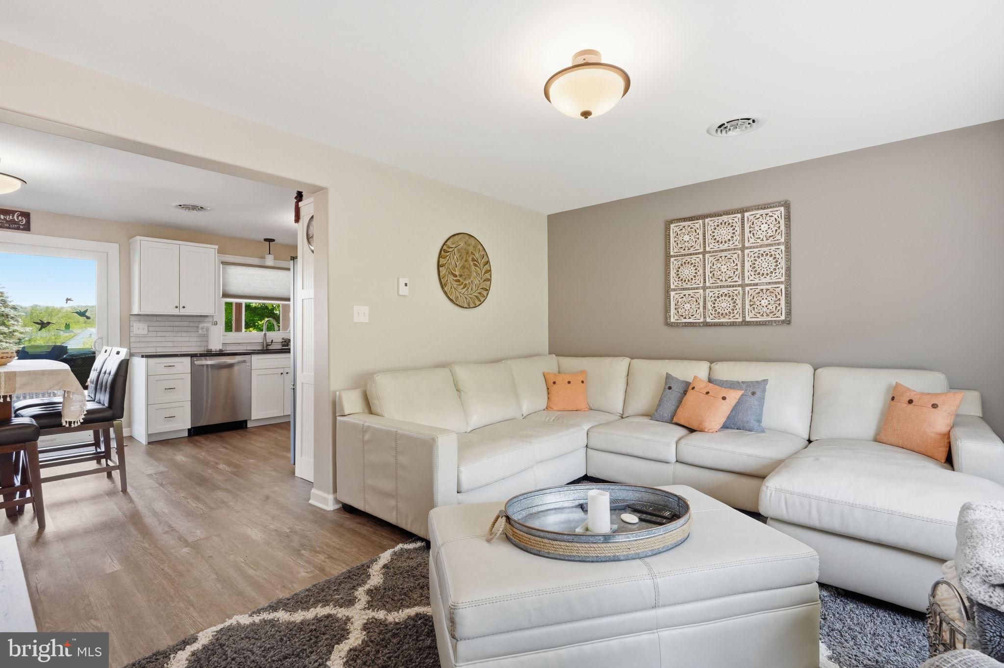 LAKE WYNONAH - Residential
