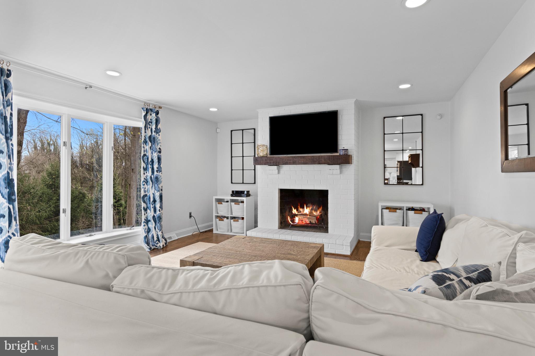 EATON VIL - Residential