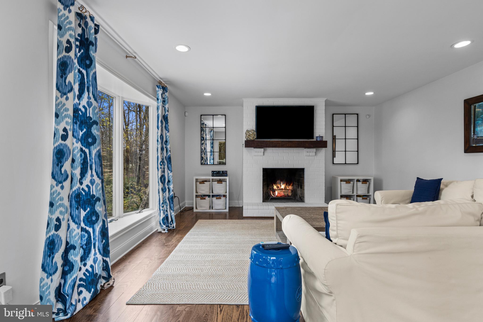 EATON VIL - Residential