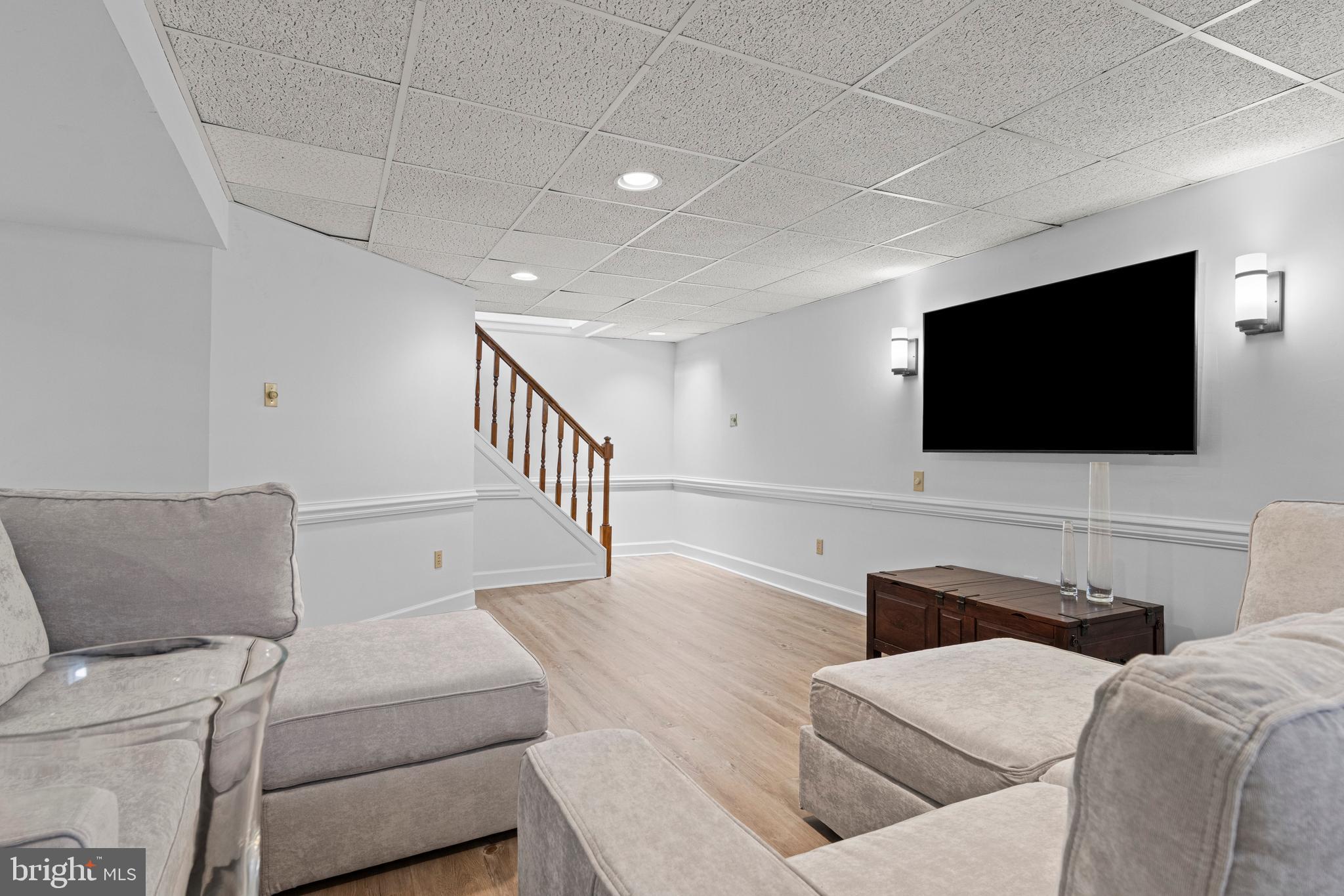 EATON VIL - Residential