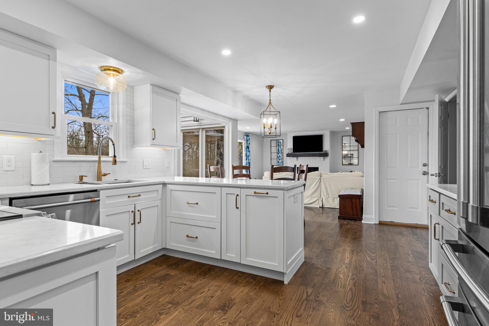 EATON VIL - Residential