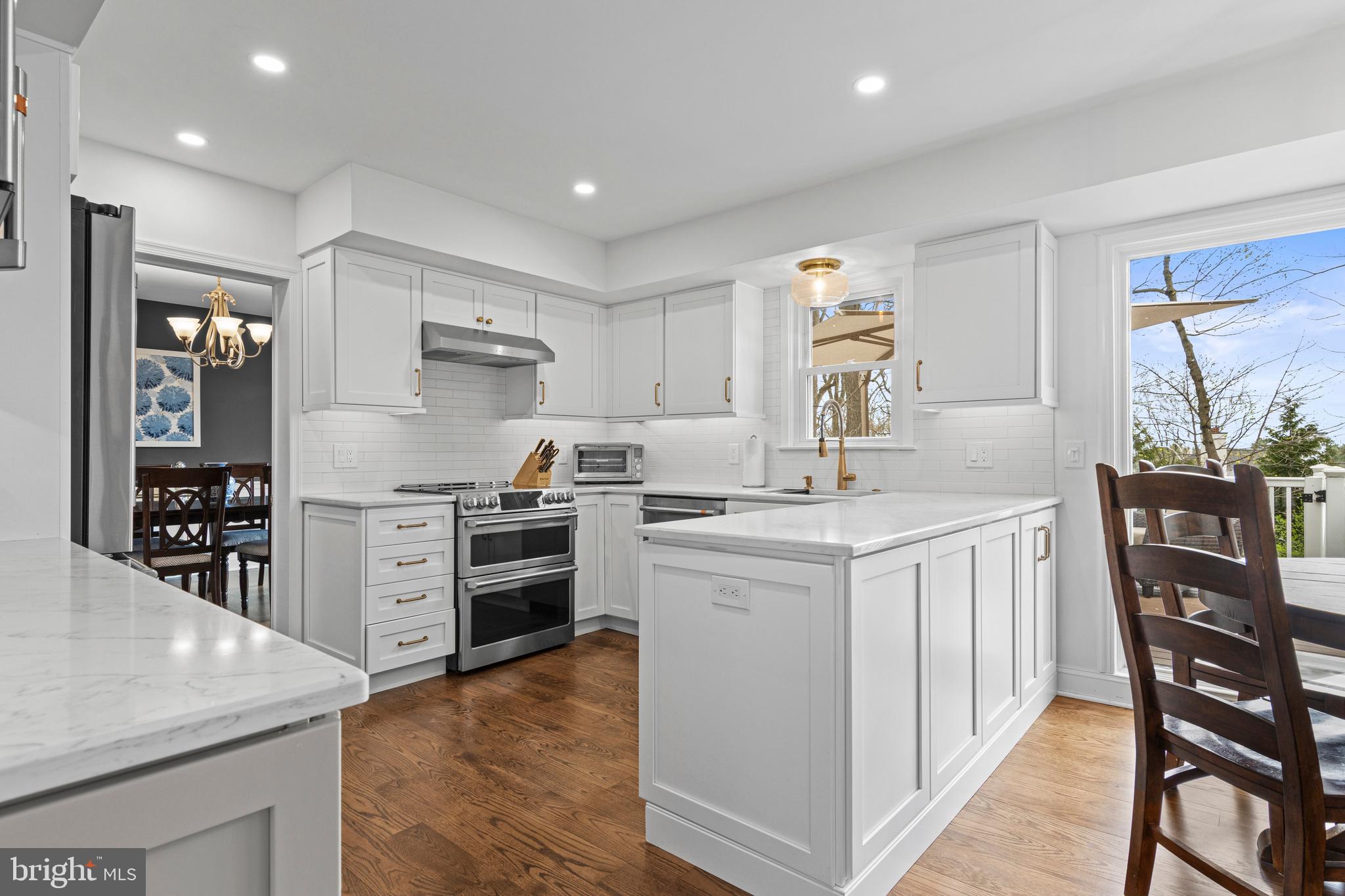 EATON VIL - Residential