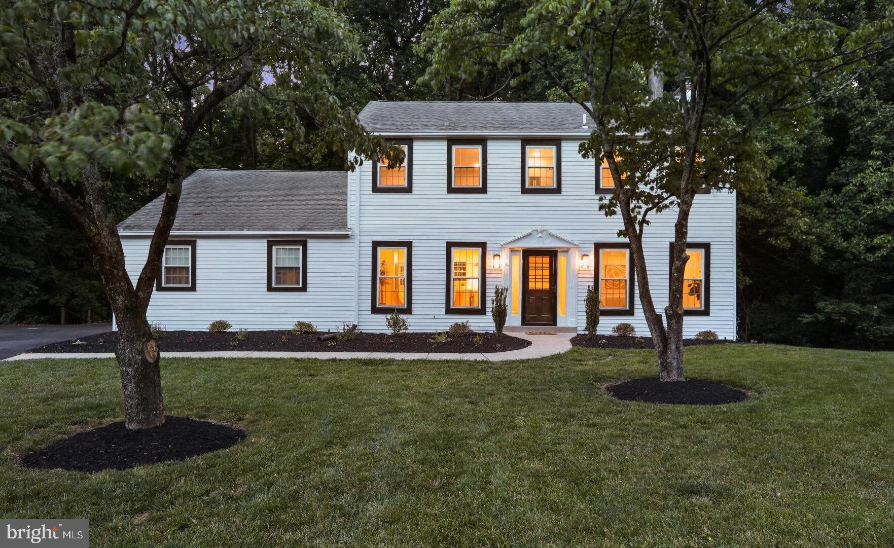 688 MEADOWBROOK LANE