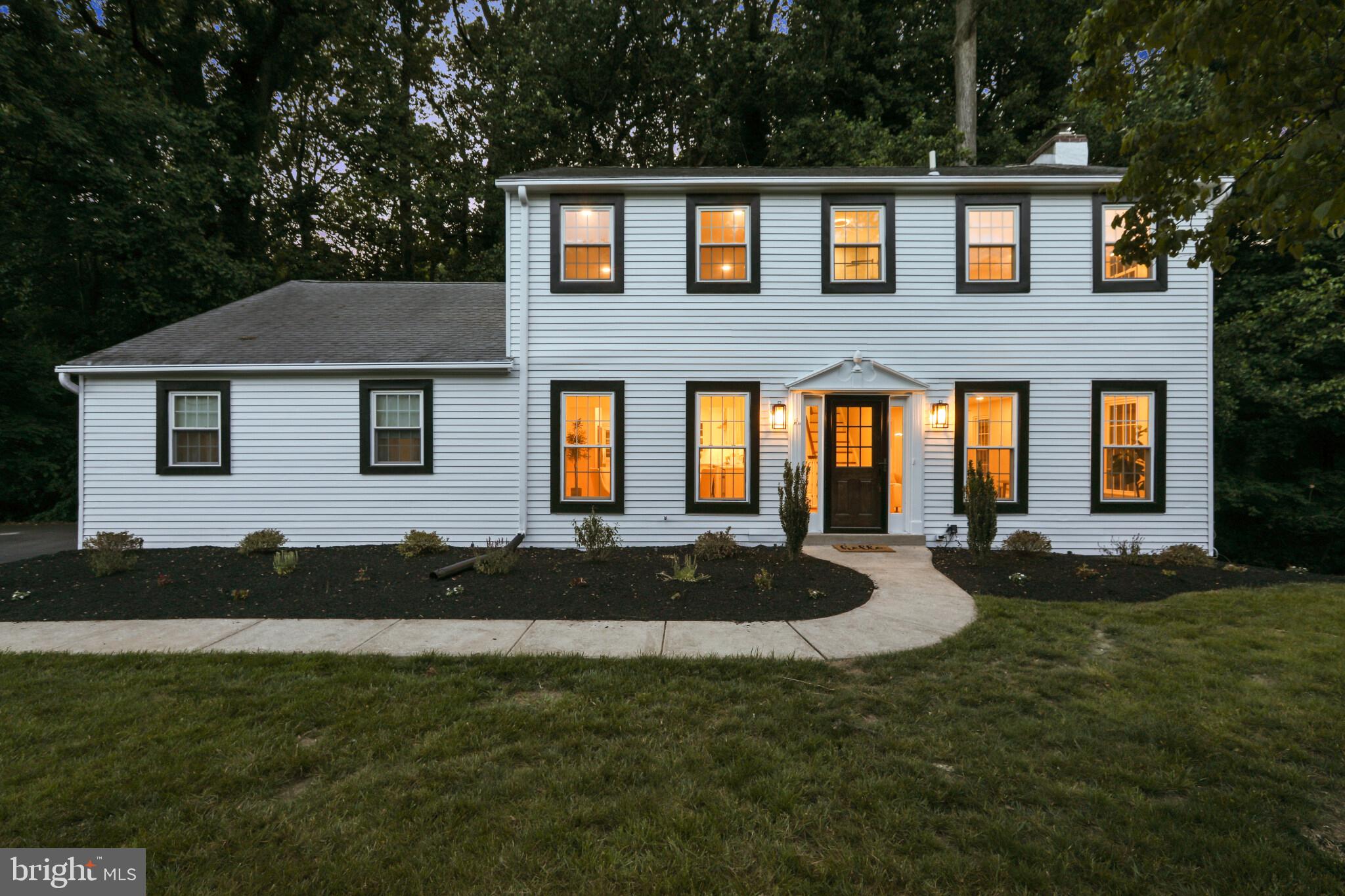 688 MEADOWBROOK LANE