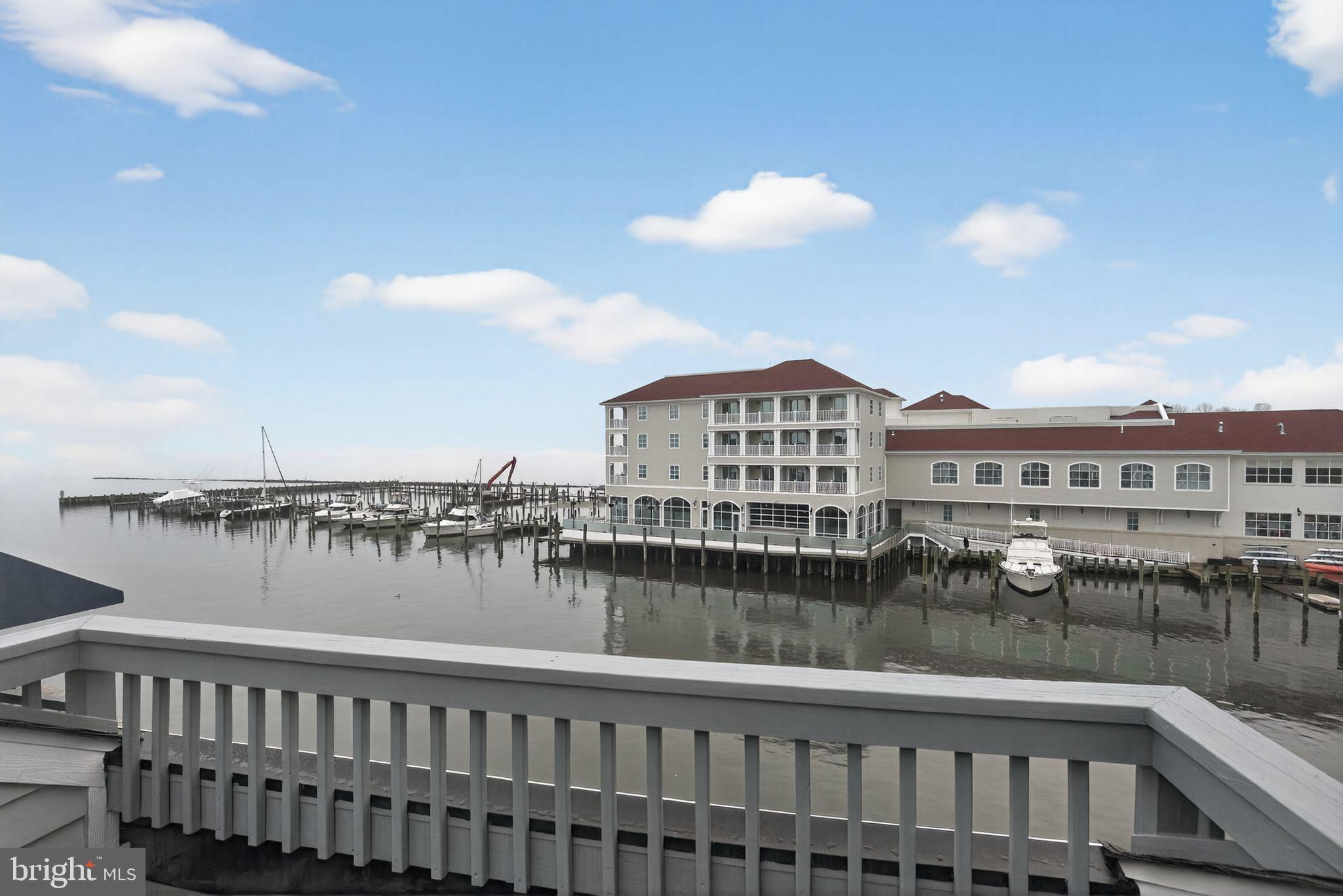 WINDWARD KEY - Residential