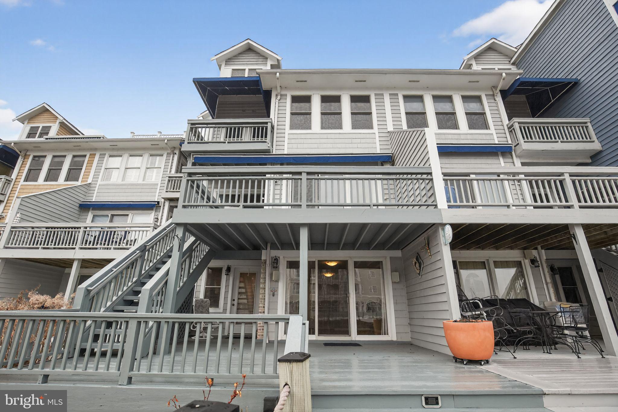 WINDWARD KEY - Residential