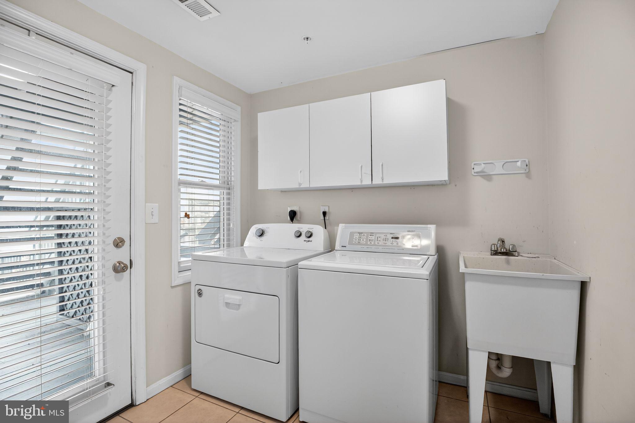 WINDWARD KEY - Residential