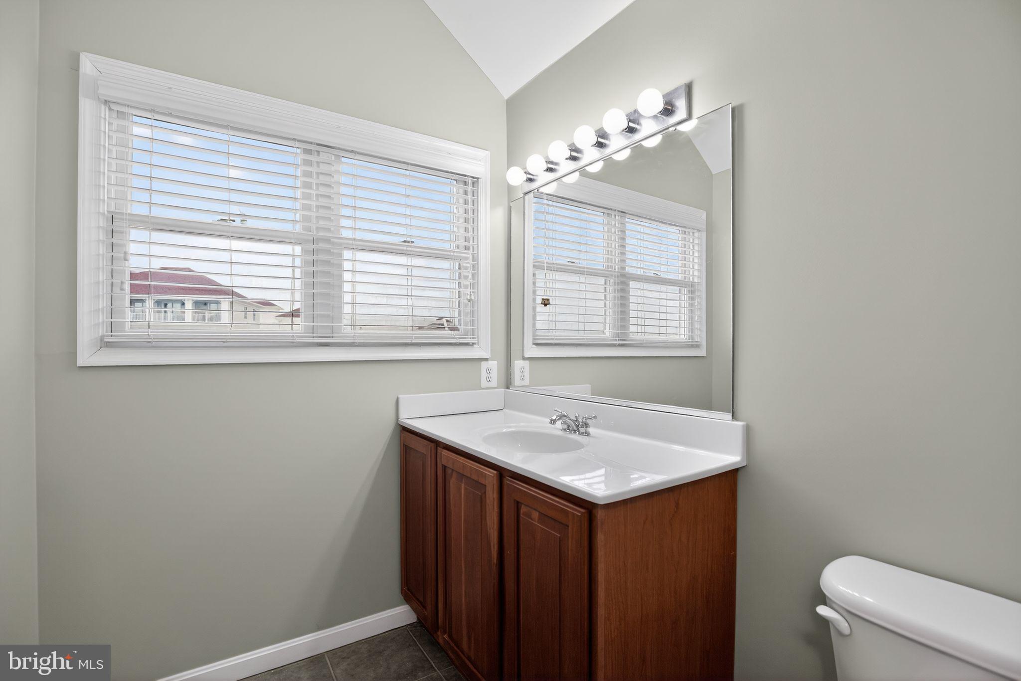 WINDWARD KEY - Residential