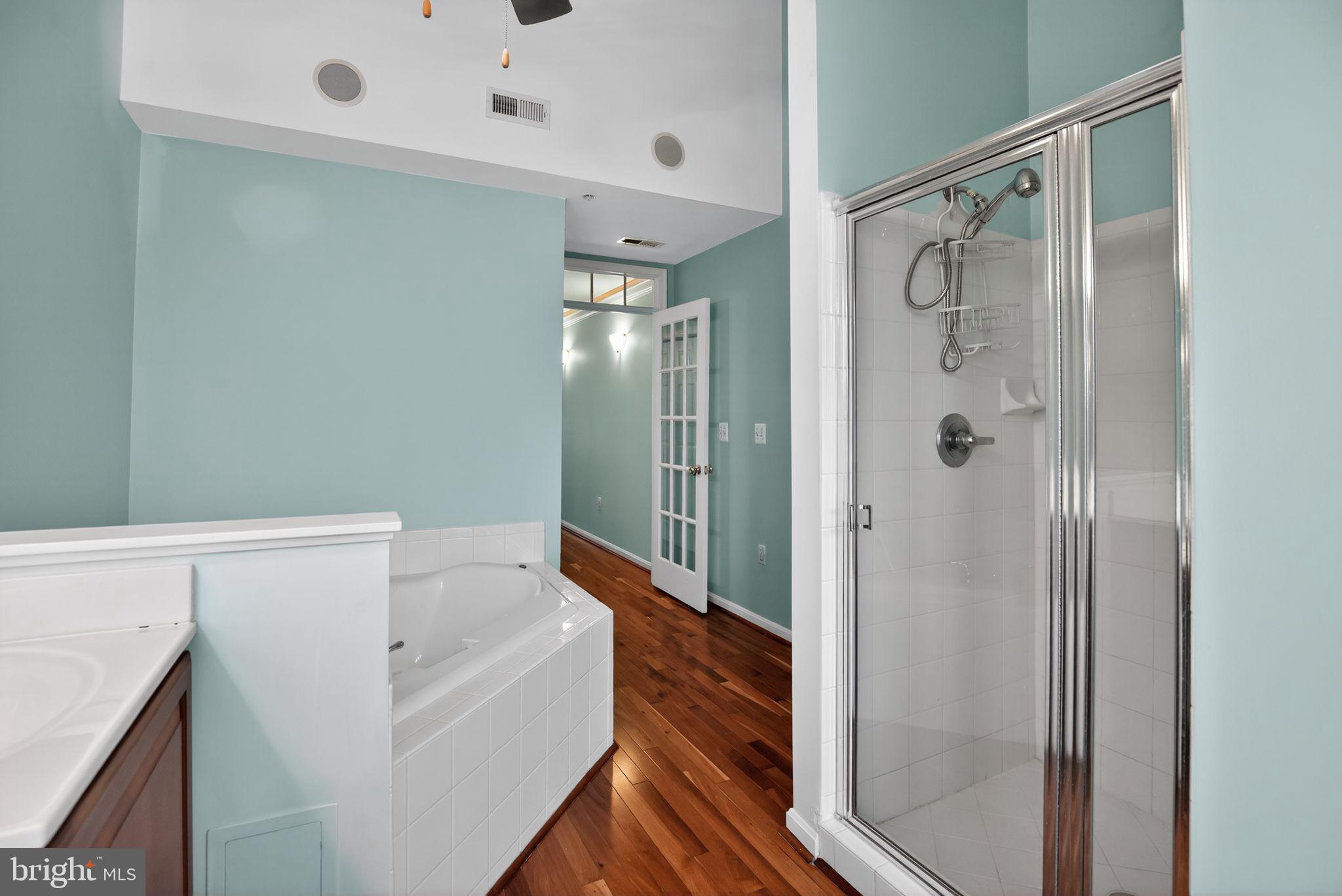 WINDWARD KEY - Residential