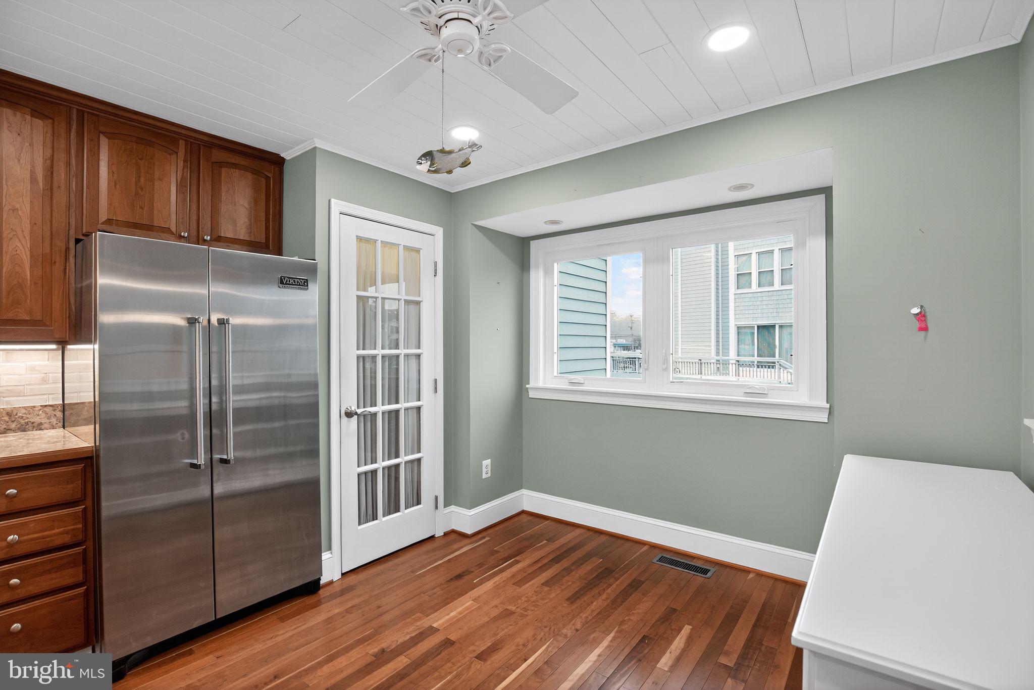 WINDWARD KEY - Residential