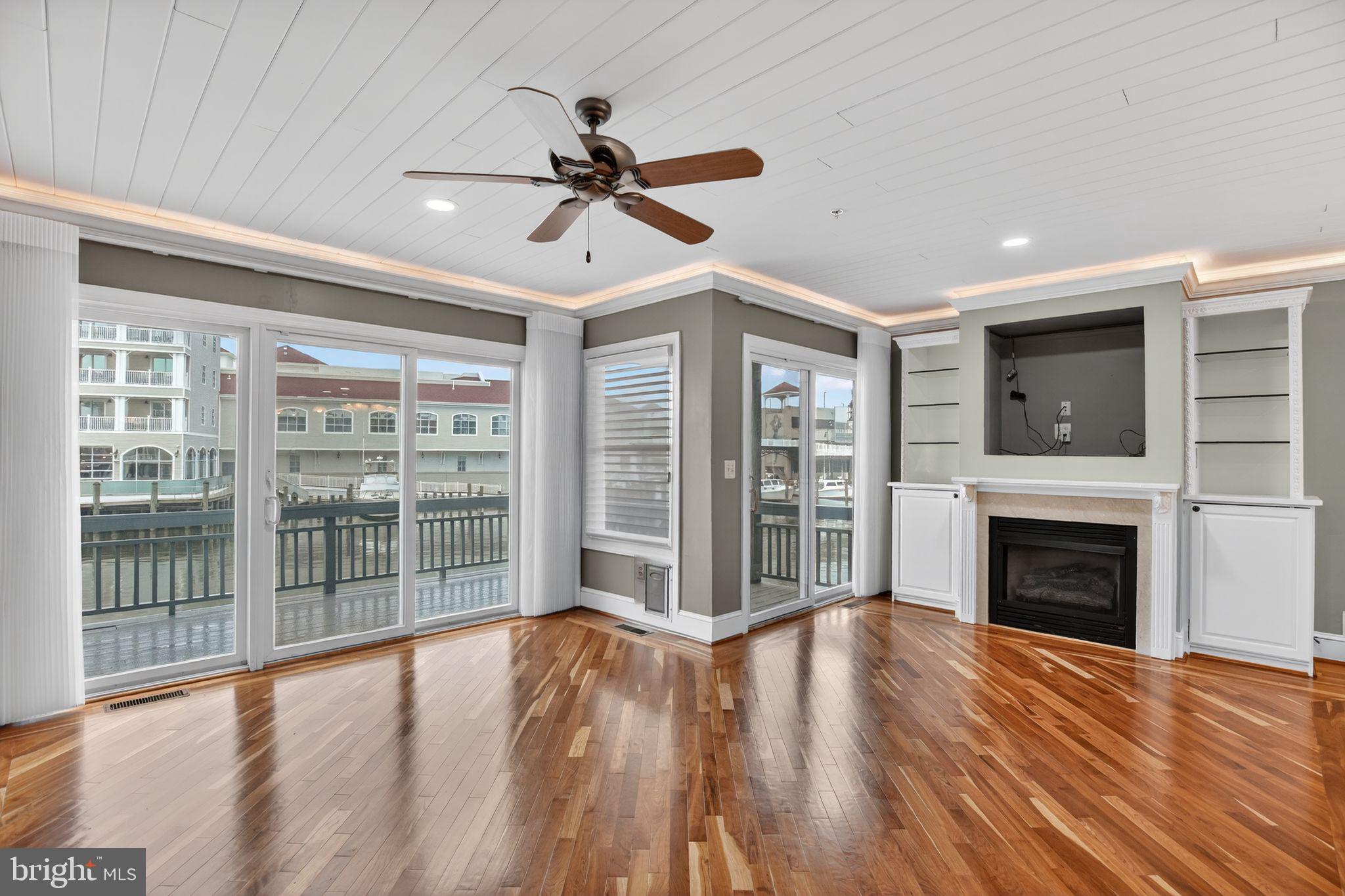 WINDWARD KEY - Residential