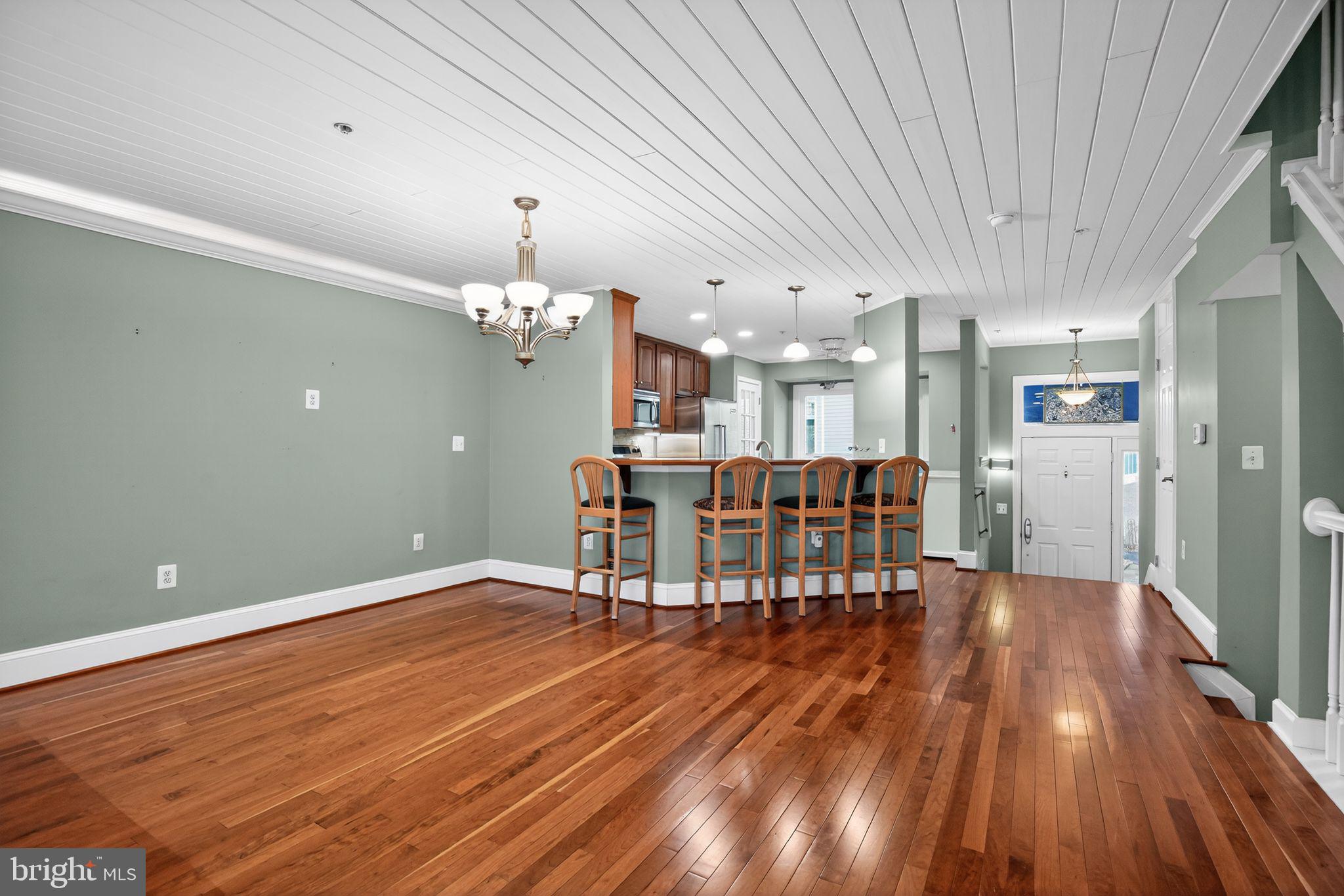 WINDWARD KEY - Residential