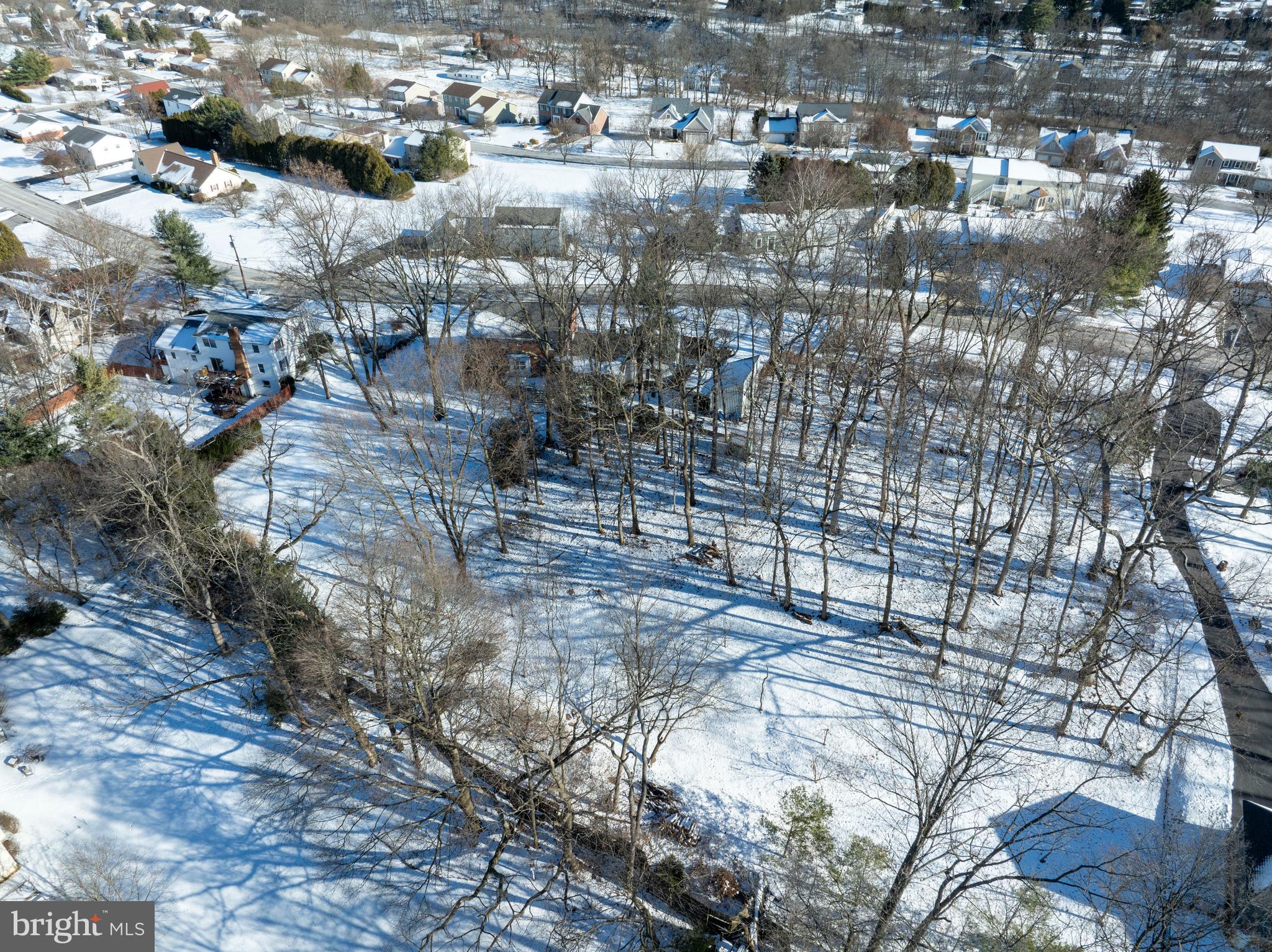 CENTRE HILLS VILLAGE - Land