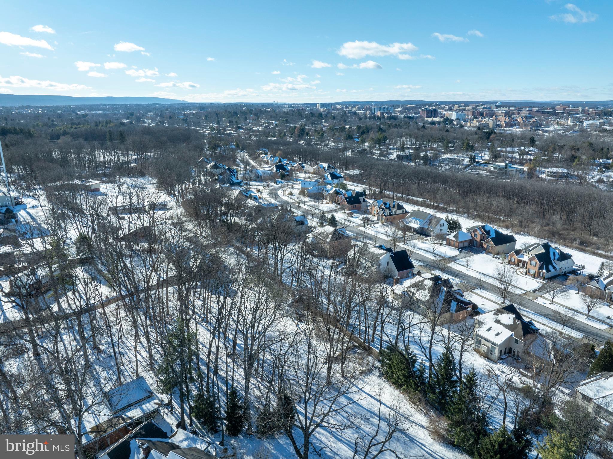 CENTRE HILLS VILLAGE - Land