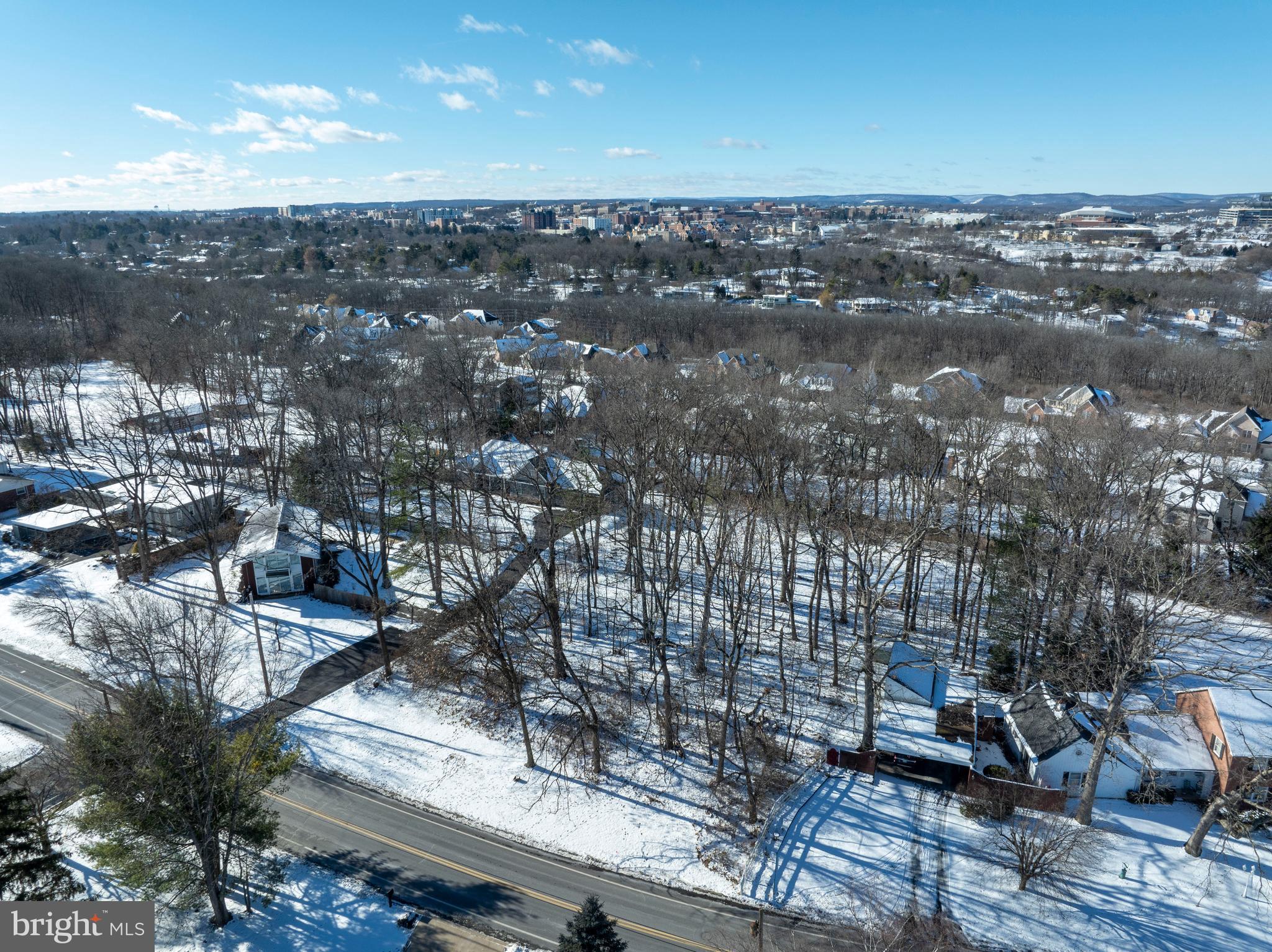 CENTRE HILLS VILLAGE - Land