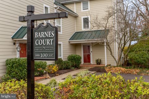 4 BARNES COURT DOYLESTOWN PA 18901