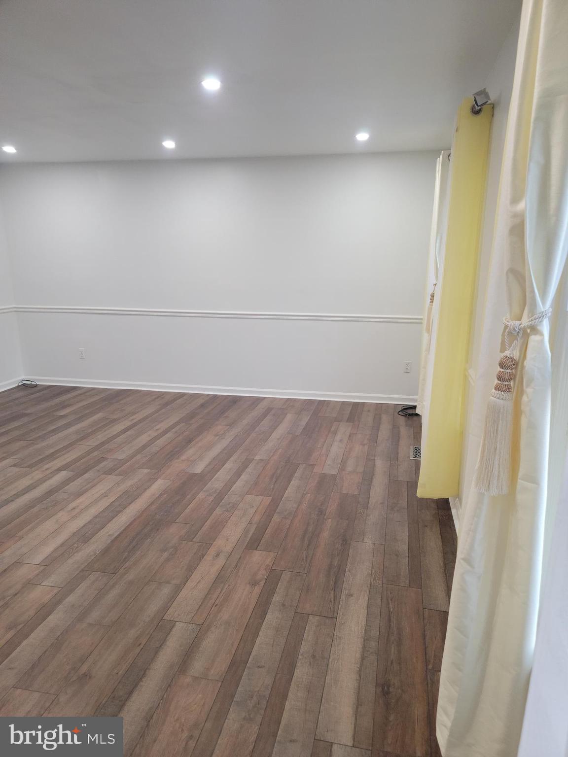 TOWNES OF ASHLEIGH - Residential Lease