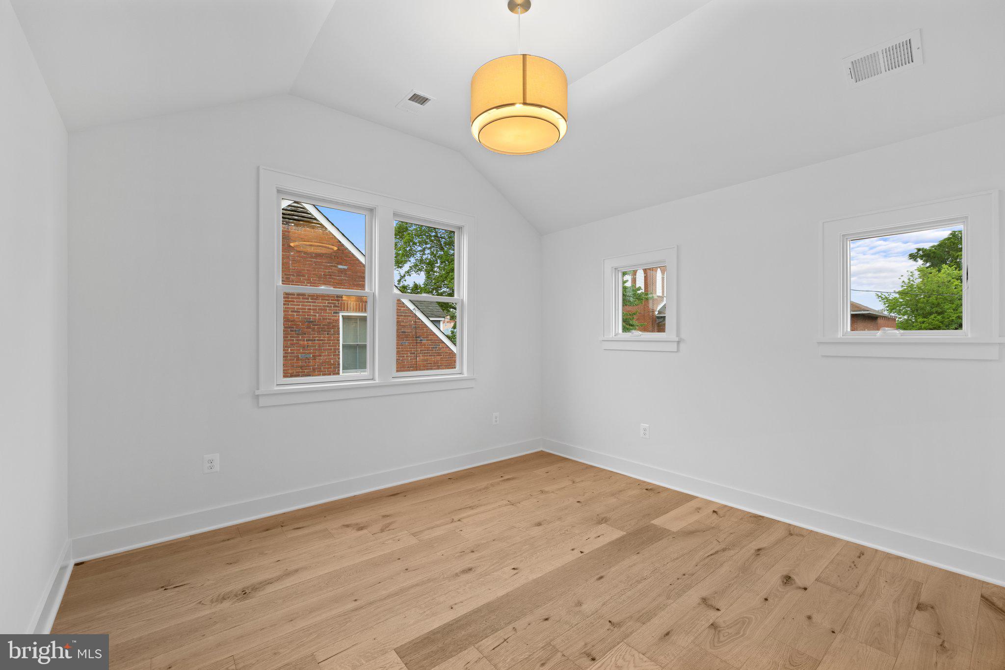 DEL RAY - Residential