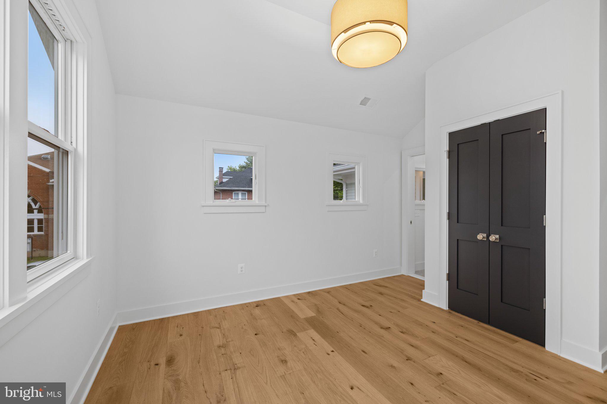 DEL RAY - Residential