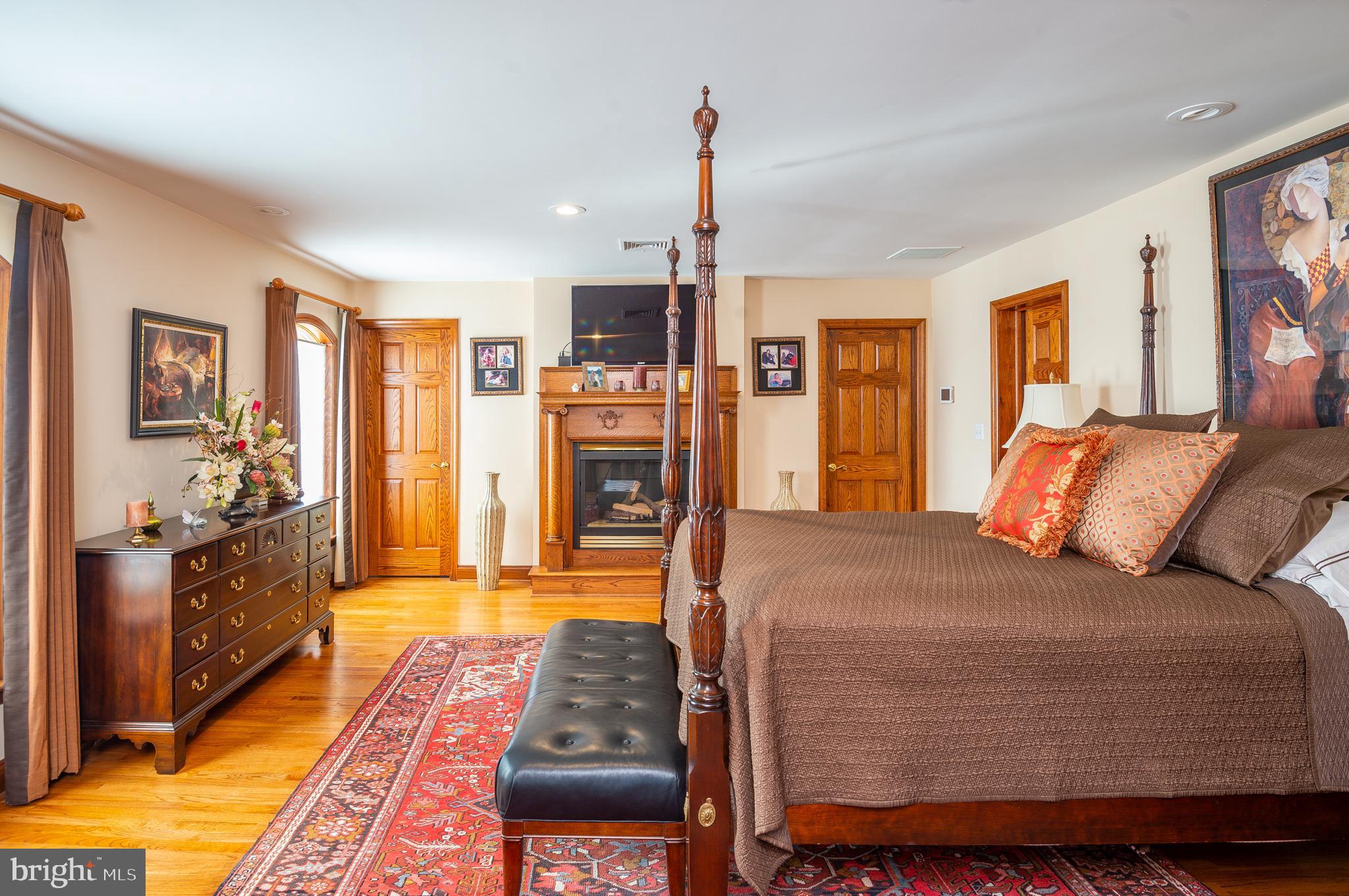 INNER CIRCLE - Residential