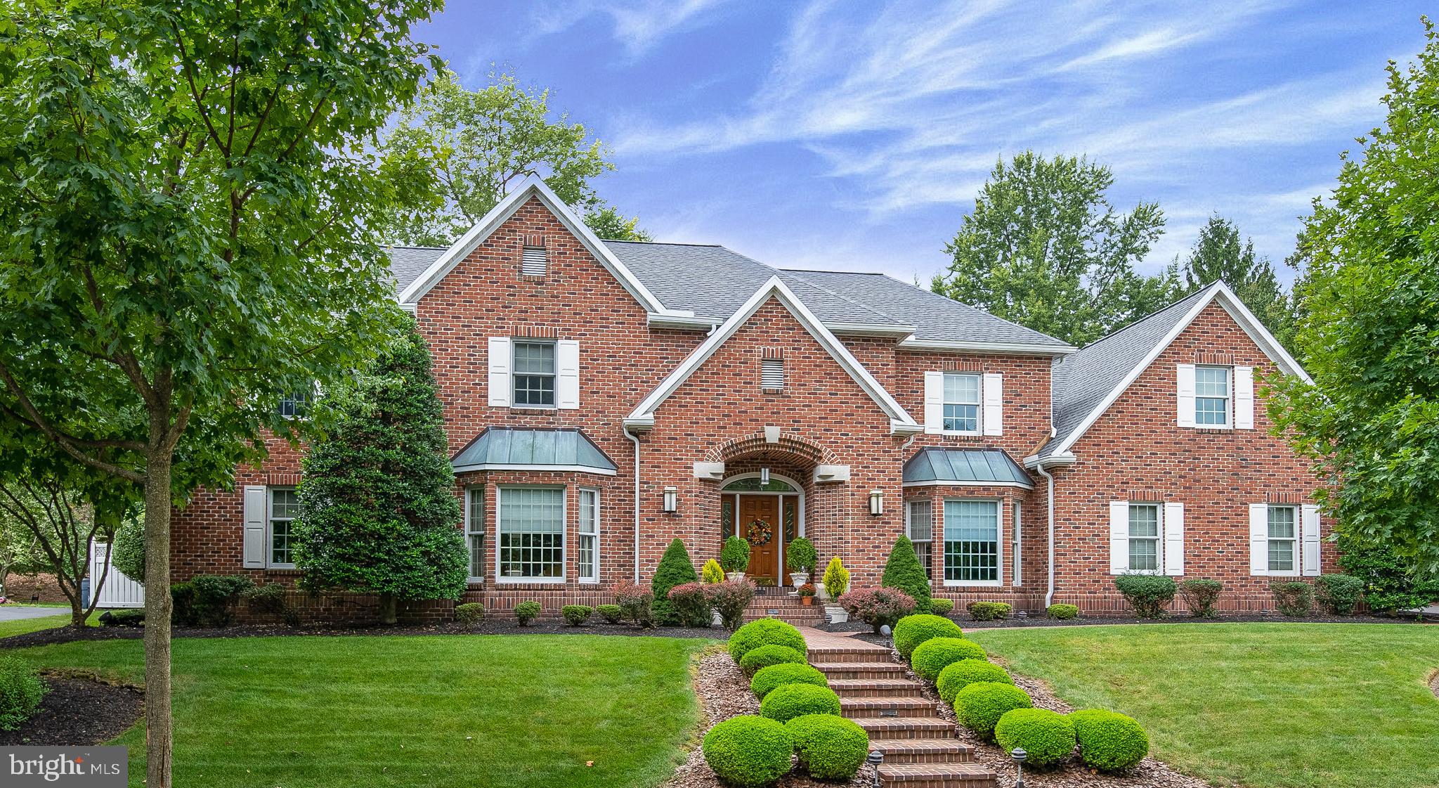 INNER CIRCLE - Residential