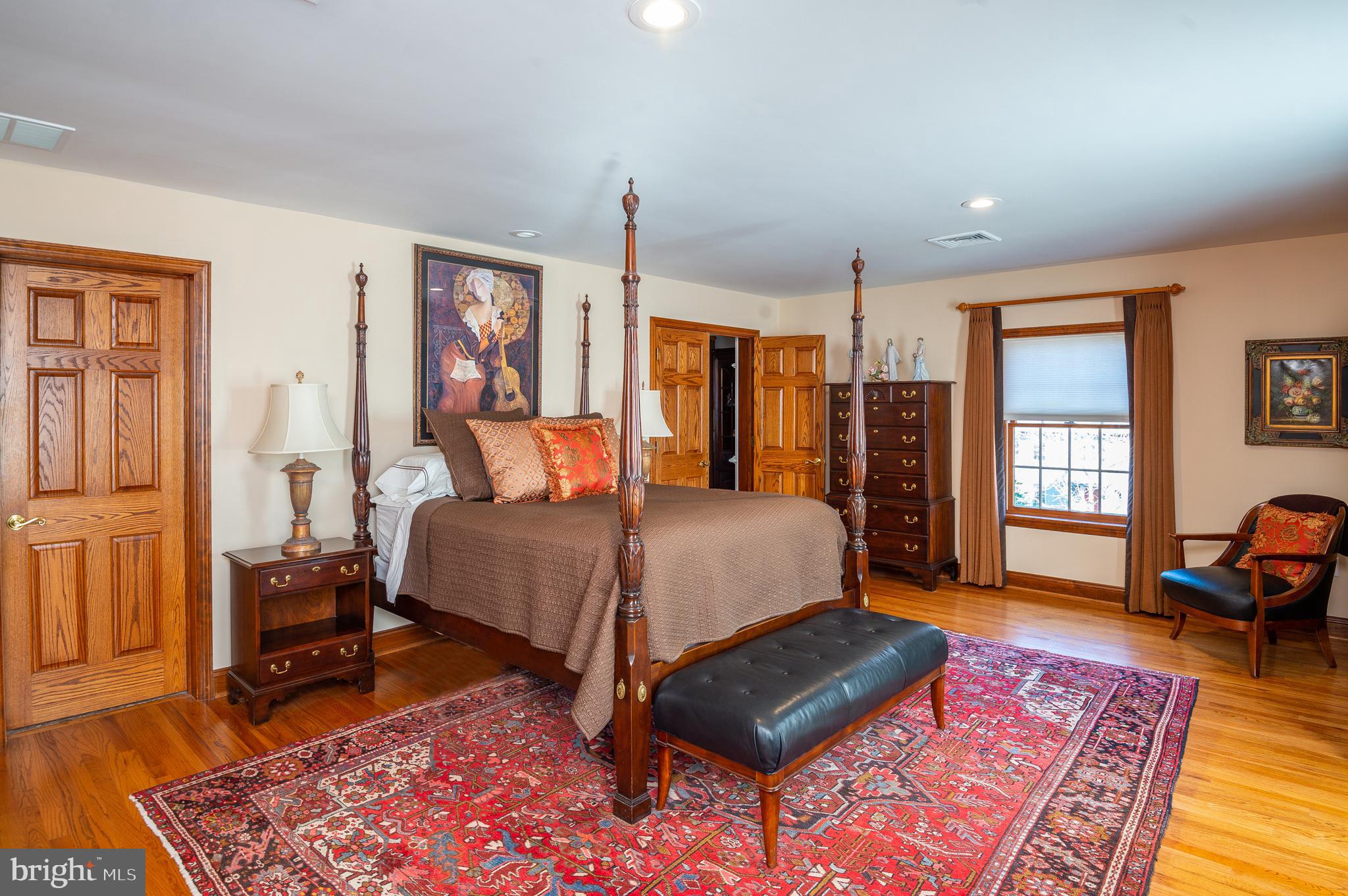 INNER CIRCLE - Residential