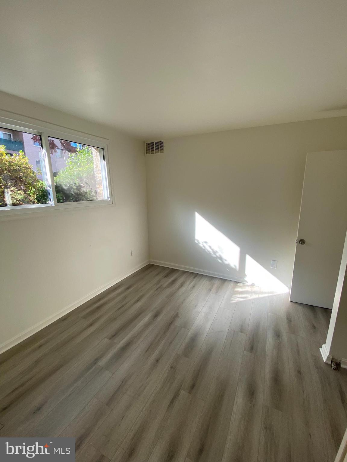 CARROLLAN GARDENS - Residential Lease