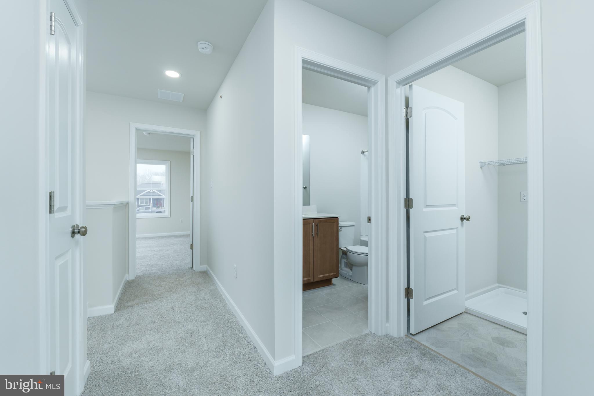 GRAYS POINTE - Residential