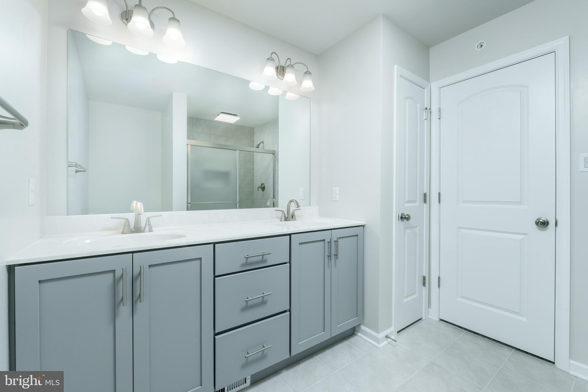 GRAYS POINTE - Residential