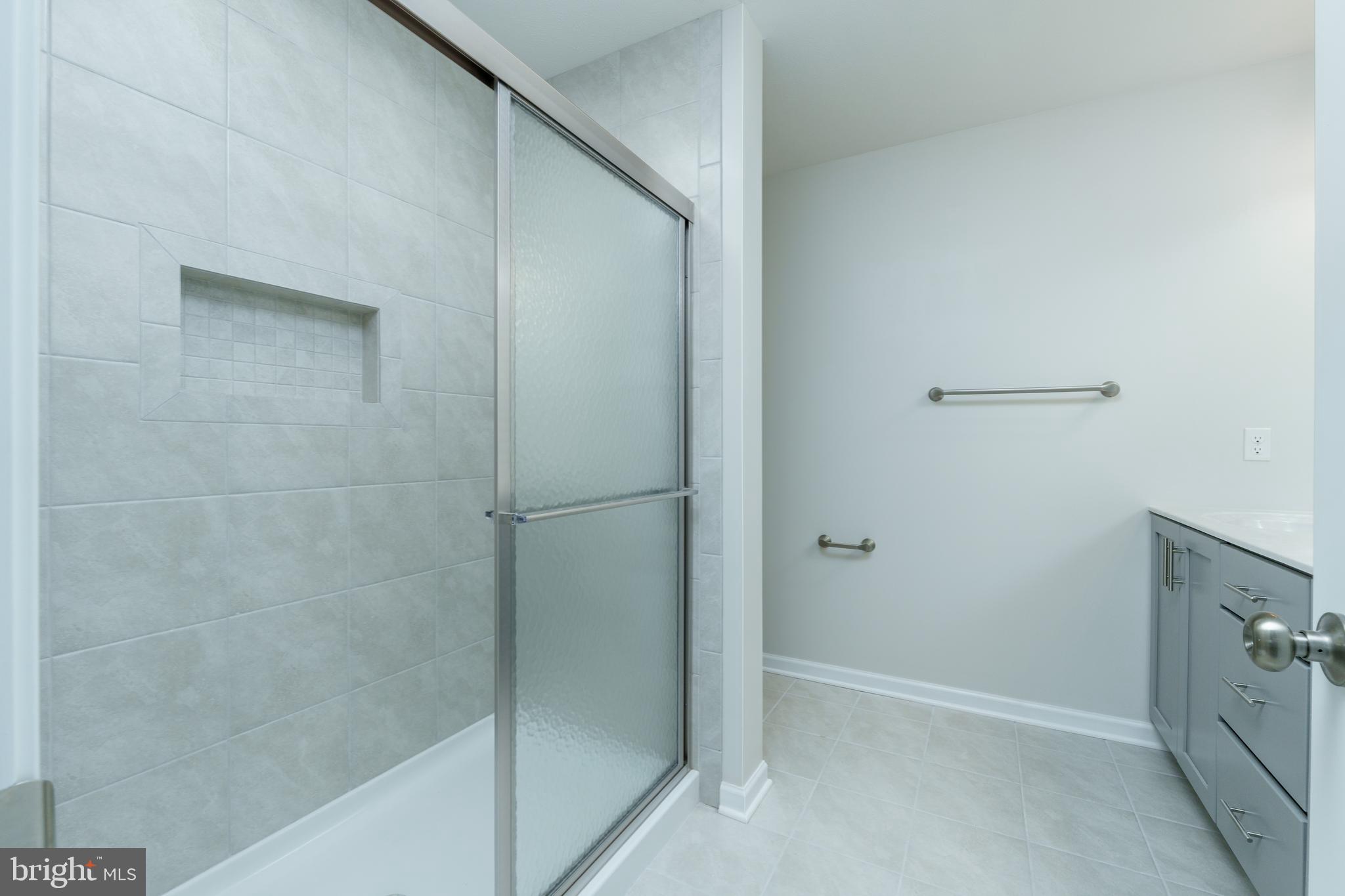 GRAYS POINTE - Residential