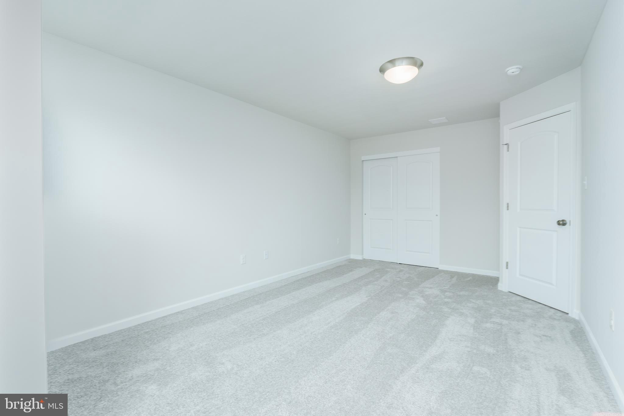 GRAYS POINTE - Residential